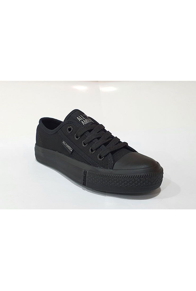 LACE-UP STYLE BLACK SCHOOL SHOES